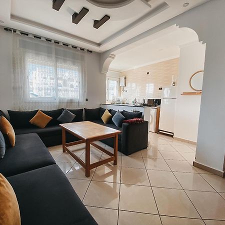 Enjoy Your Vacation Here, 1 Min To The Beach, Only For Families !! Martil Exterior foto