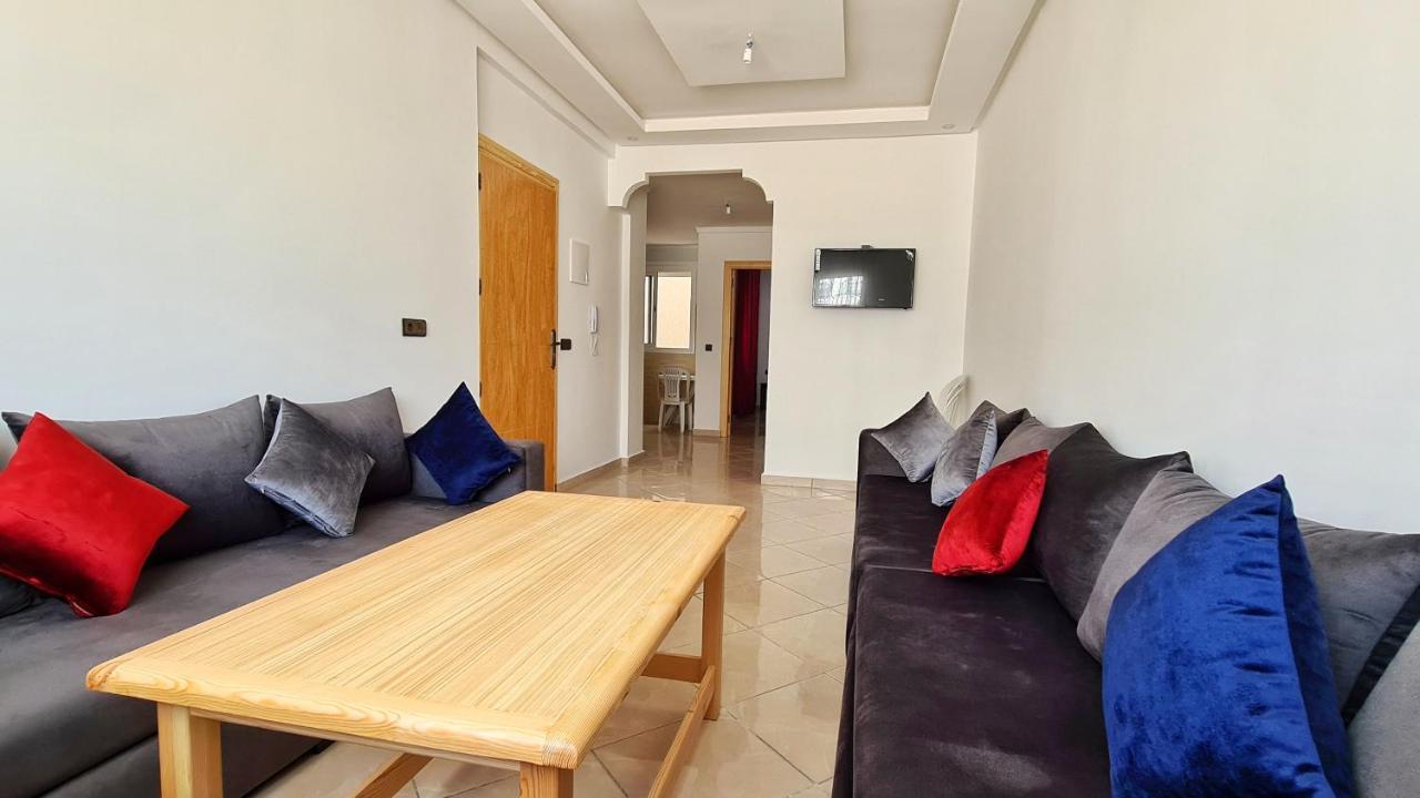 Enjoy Your Vacation Here, 1 Min To The Beach, Only For Families !! Martil Exterior foto